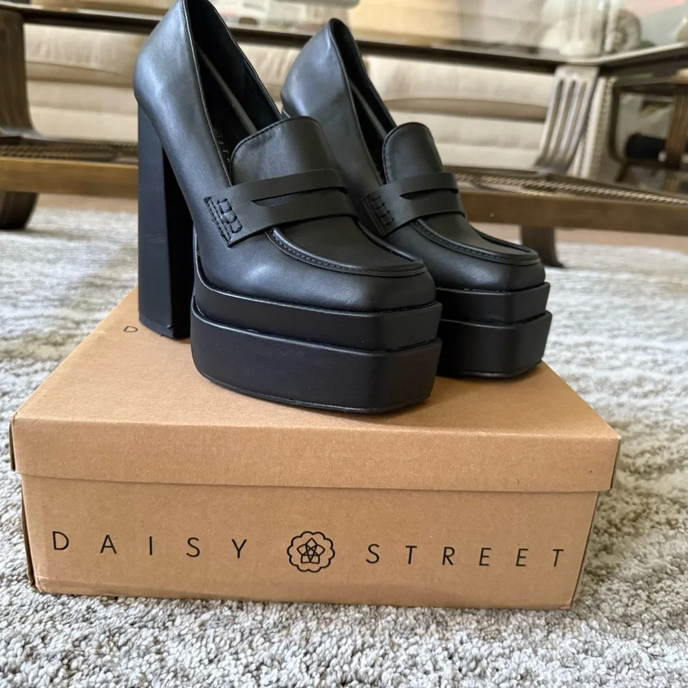 Daisy Street Loafer Platforms 8W | Brand New